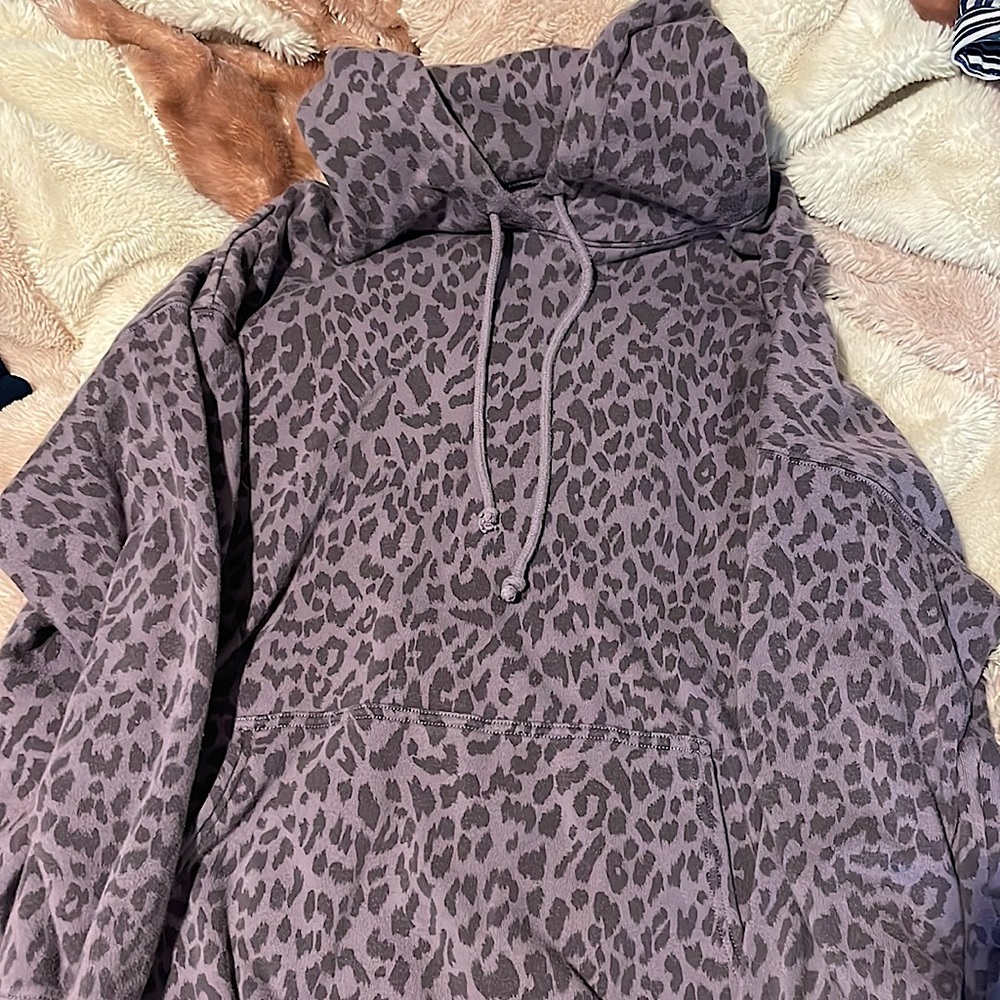 AE Cheetah hoodie Oversized